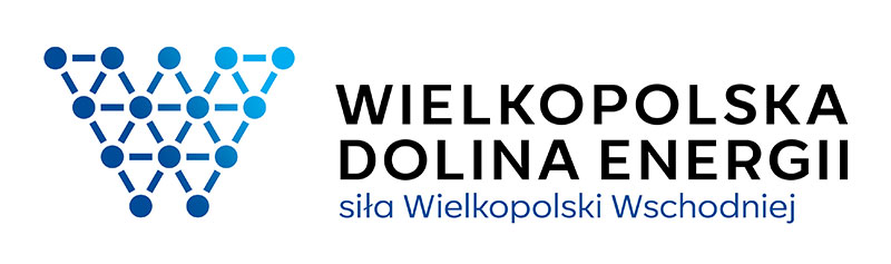 Logo przedstawia odwrócony, niebieski trapez, będący połączeniem linii i punktów. Obok znajduje się podpis Wielkopolska Dolina Energii. Siła Wielkopolski Wschodniej. Logo pochodzi z archiwum Agencji Rozwoju Regionalnego.